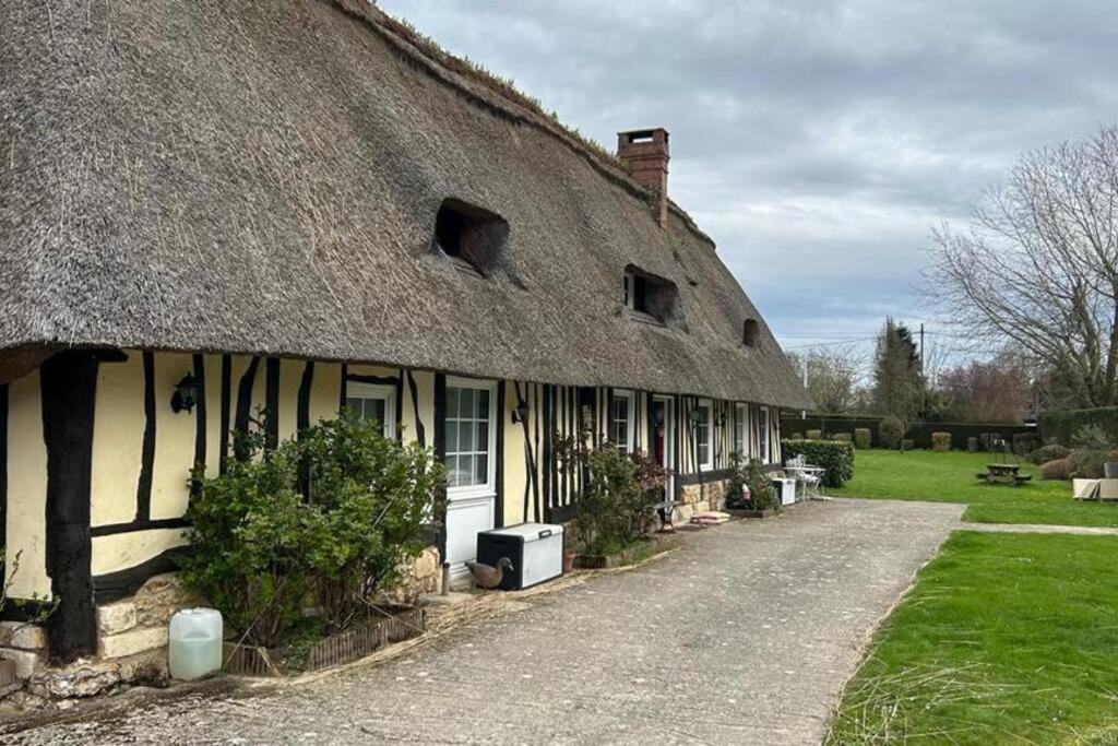 Вилла Chaumiere De Charme Cosy Saint-Eloi-de-Fourques Экстерьер фото