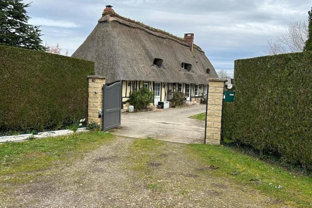 Вилла Chaumiere De Charme Cosy Saint-Eloi-de-Fourques Экстерьер фото