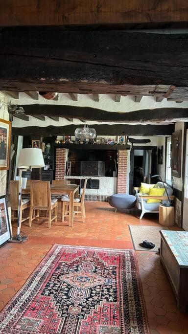 Вилла Chaumiere De Charme Cosy Saint-Eloi-de-Fourques Экстерьер фото