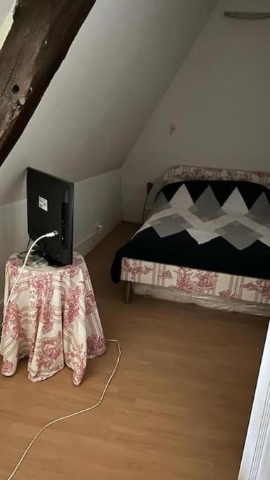 Вилла Chaumiere De Charme Cosy Saint-Eloi-de-Fourques Экстерьер фото